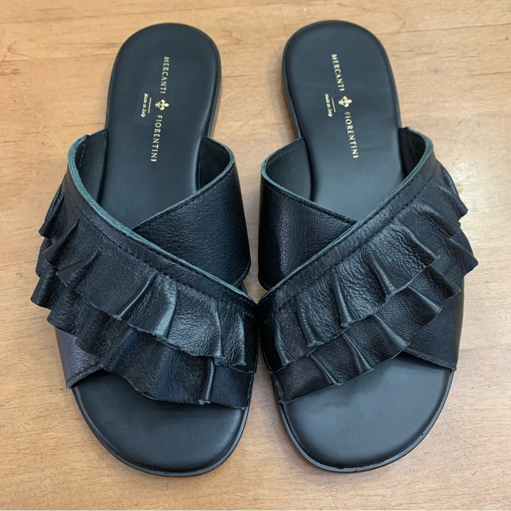 Italian Slides Black Ruffle Size 6